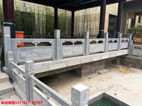 家装设计优选:揭秘钢化玻璃楼梯扶手美观、安全、耐用的独特魅力