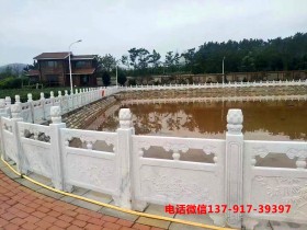 铝艺栏杆与铁艺栏杆有何区别?从款式、防腐、重量方面一看便知