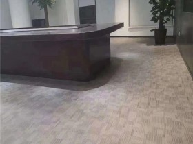 PVC地面材料供应商,耐磨硬化地坪漆施工工艺介绍